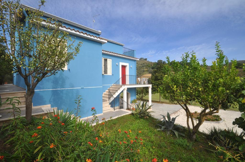 La Casa Blu Apartment Mirabella Imbaccari Exterior foto