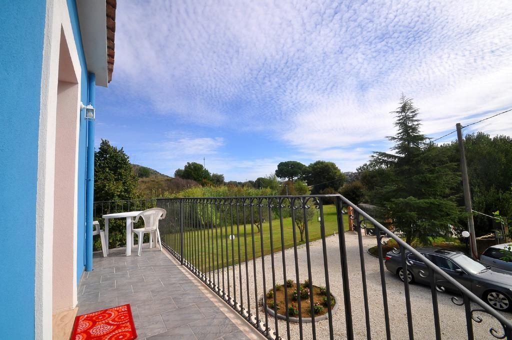 La Casa Blu Apartment Mirabella Imbaccari Exterior foto